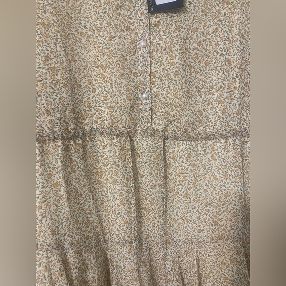 Pearl Flare Floral Dress- Southern Made boutique - Picture 2 of 5